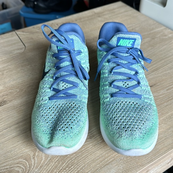 Nike Lunarepic Low Flyknit 2 Women's Size 8.5 Running TF bluemoon/vaporgreen - Picture 3 of 7